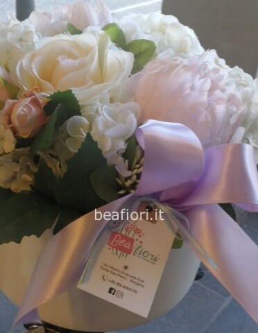 Composizione fiore finto