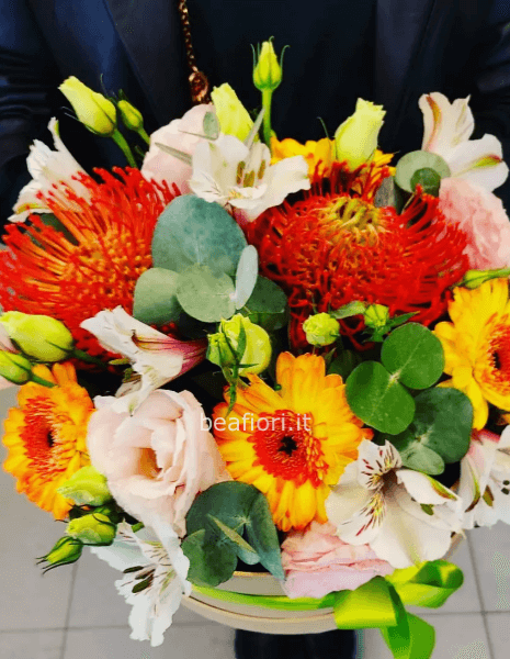 Torta floreale autunnale con zucchette ornamentali