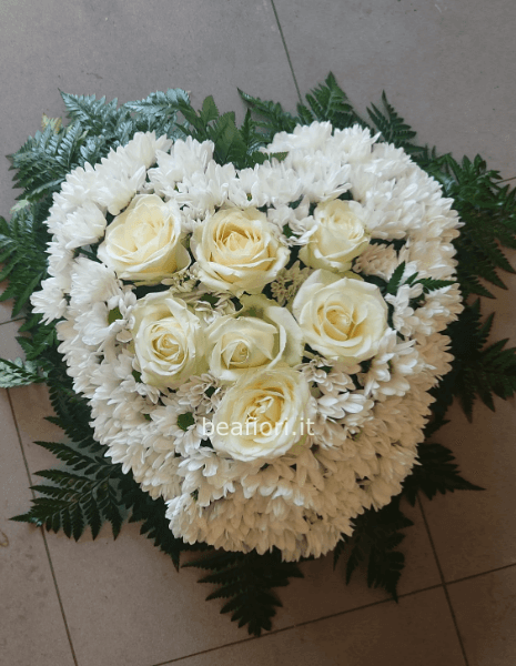 Cuore sui toni del bianco