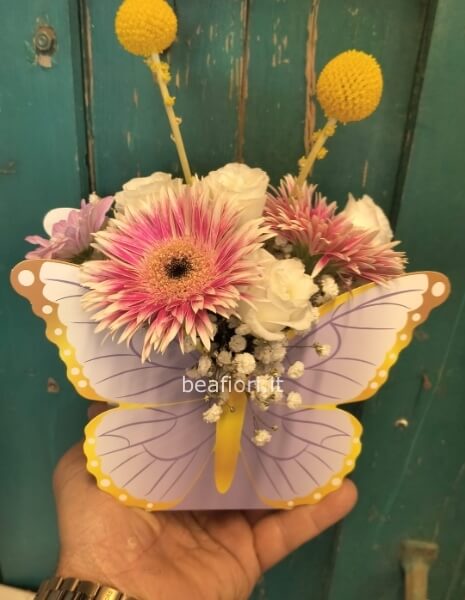 Farfalla fiorita